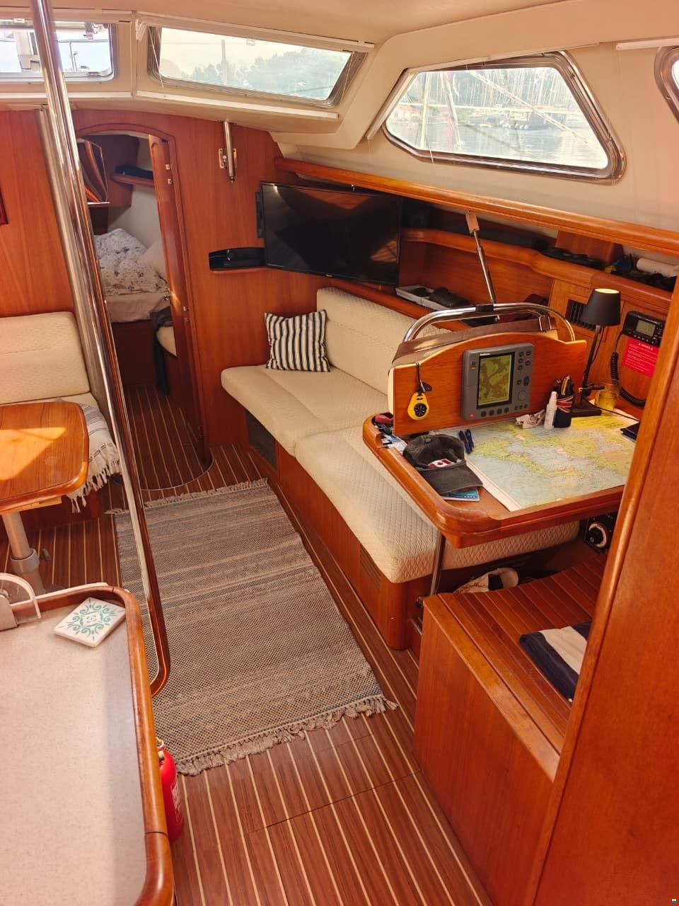 Hunter 44 DS