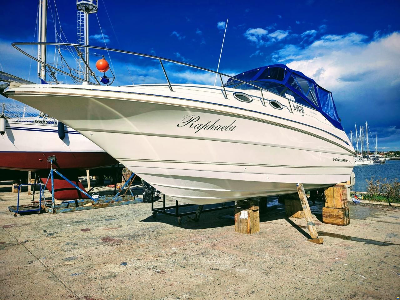 Monterey 262