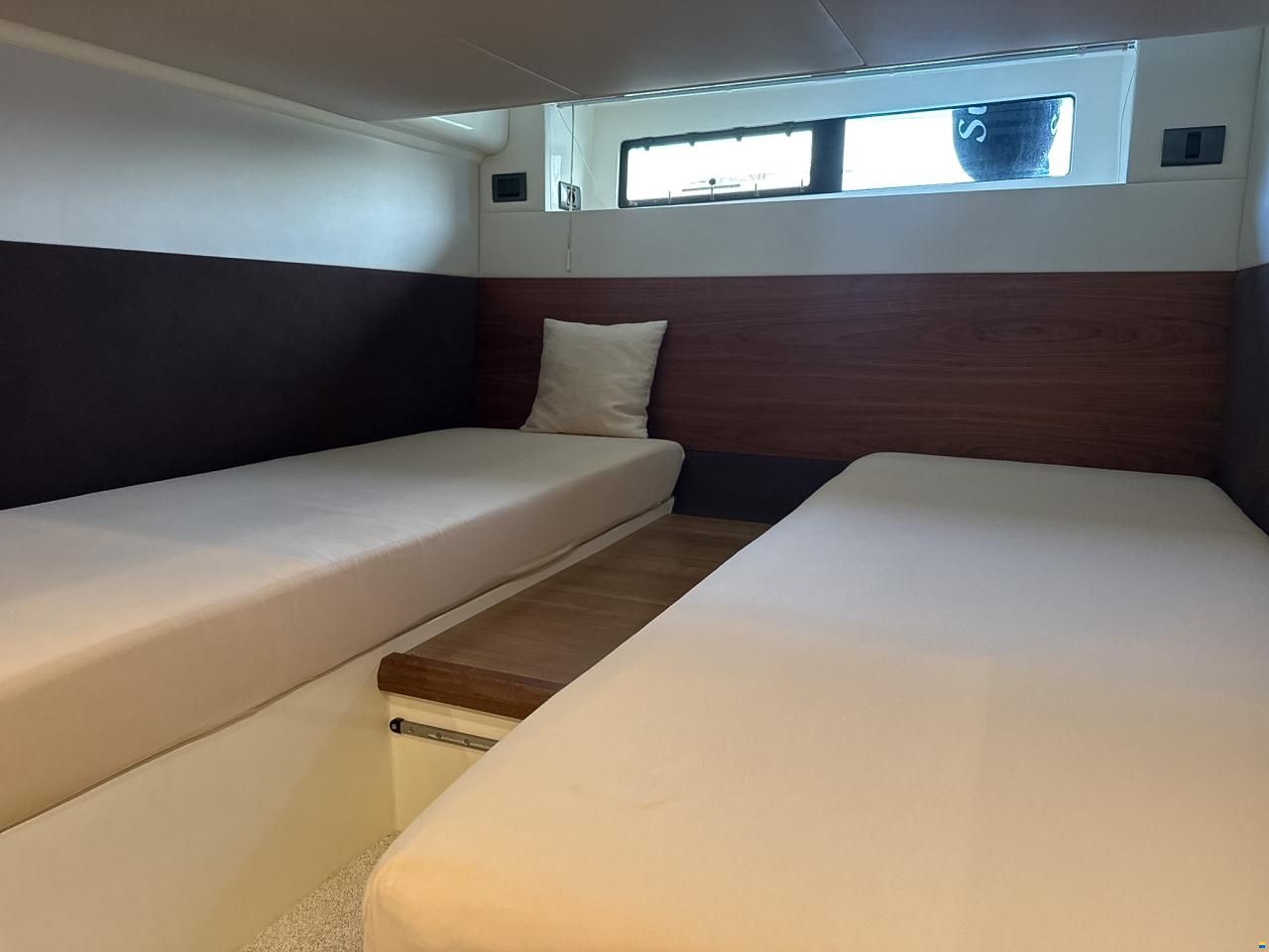 Sealine F42
