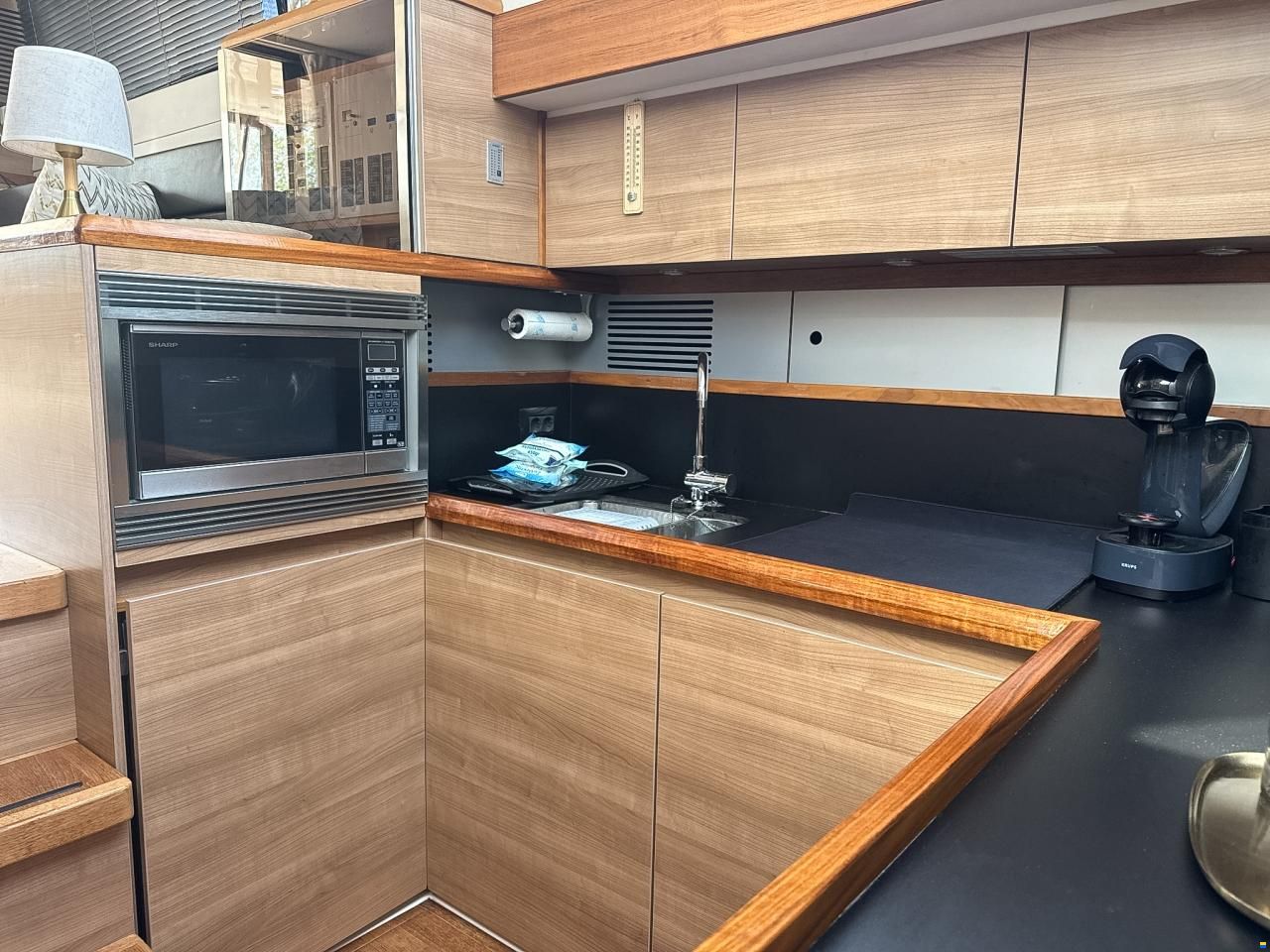 Sealine F42