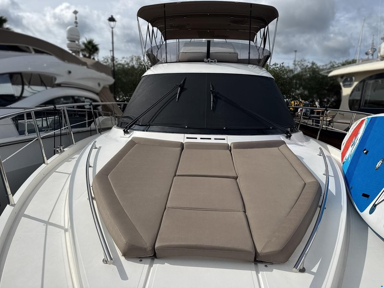 Sealine F42