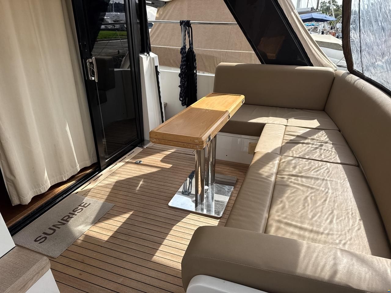 Sealine F42