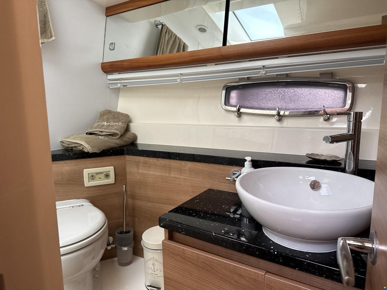 Sealine F42