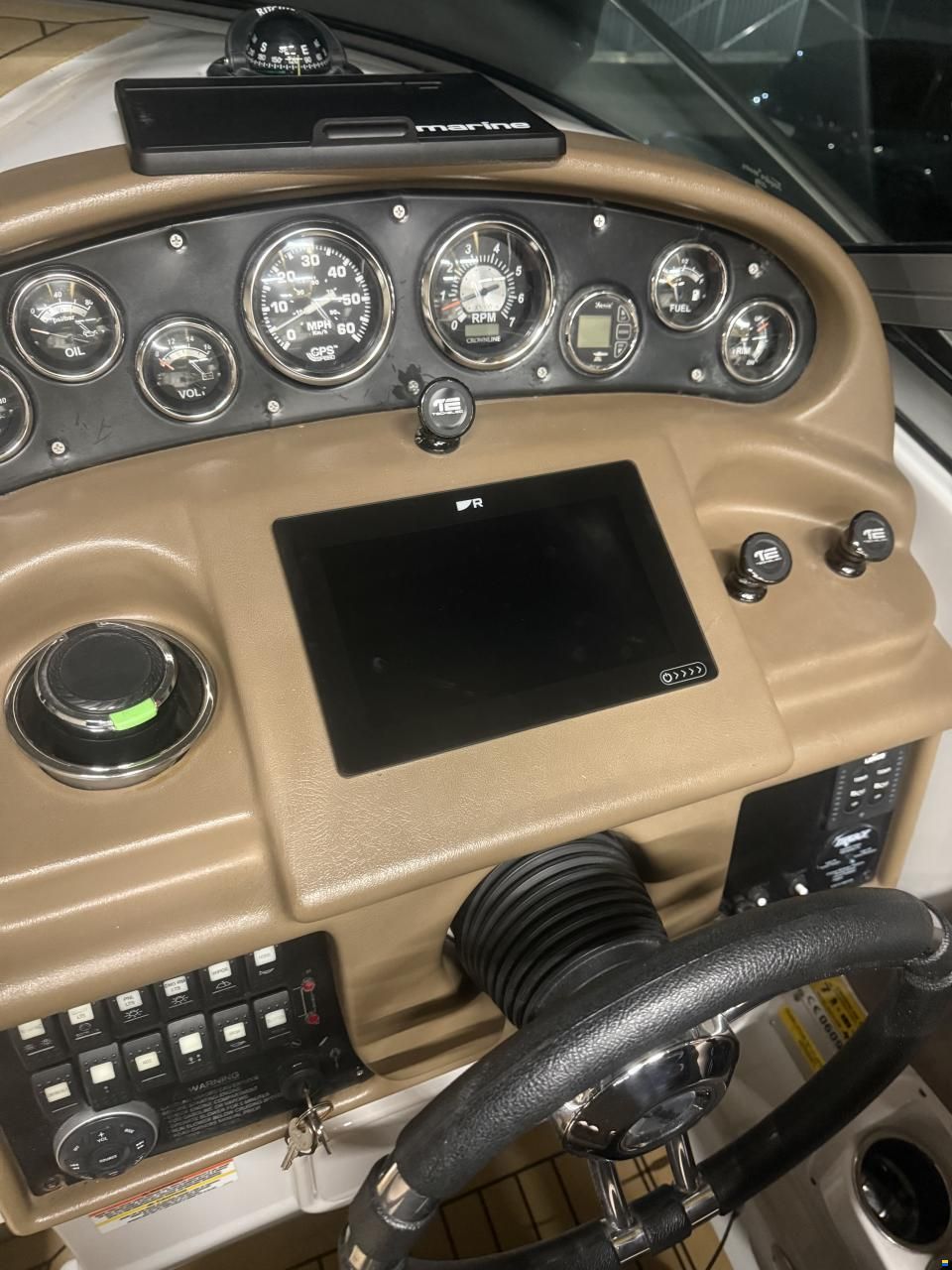 Crownline 260CR