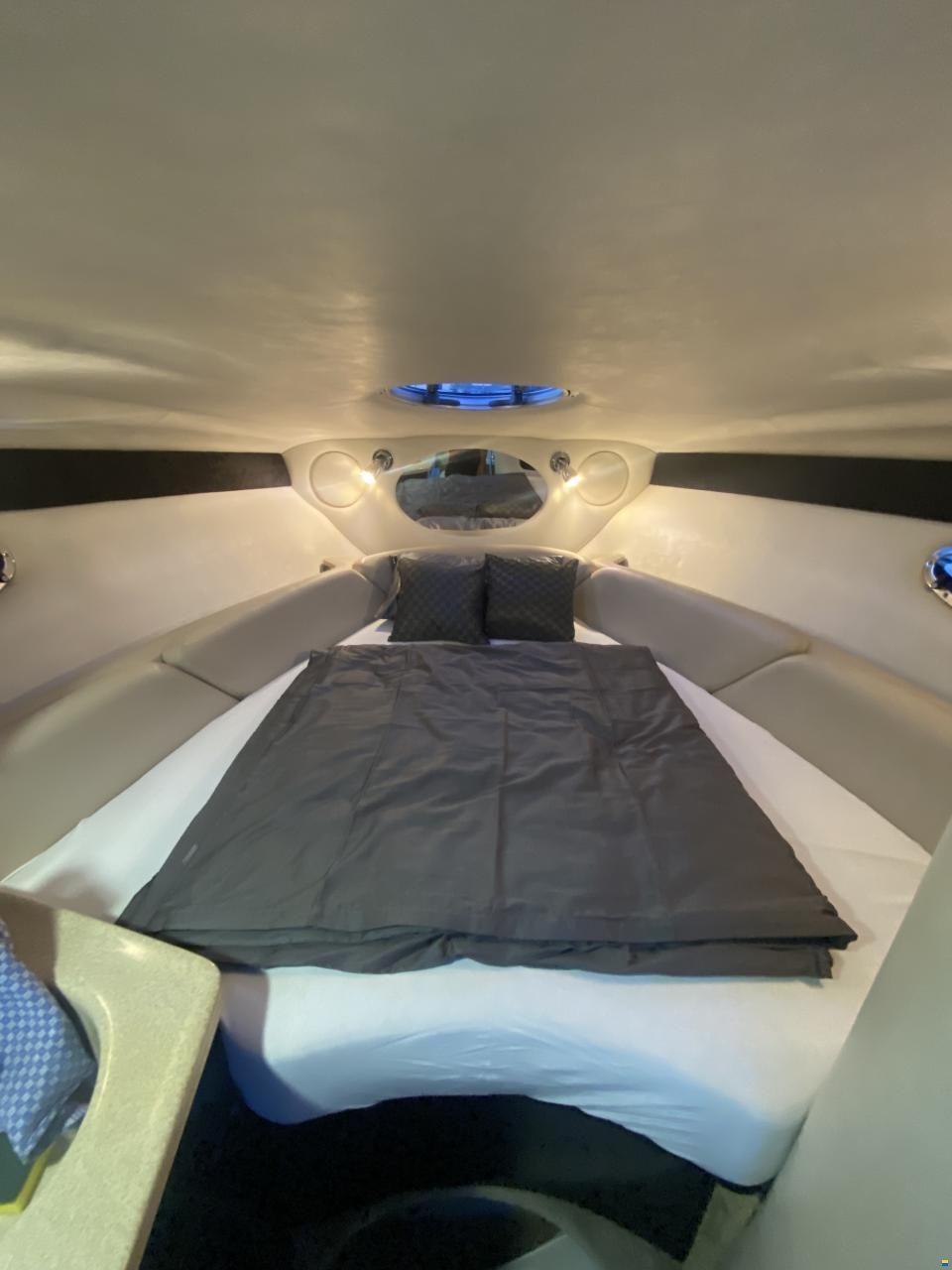 Crownline 260CR