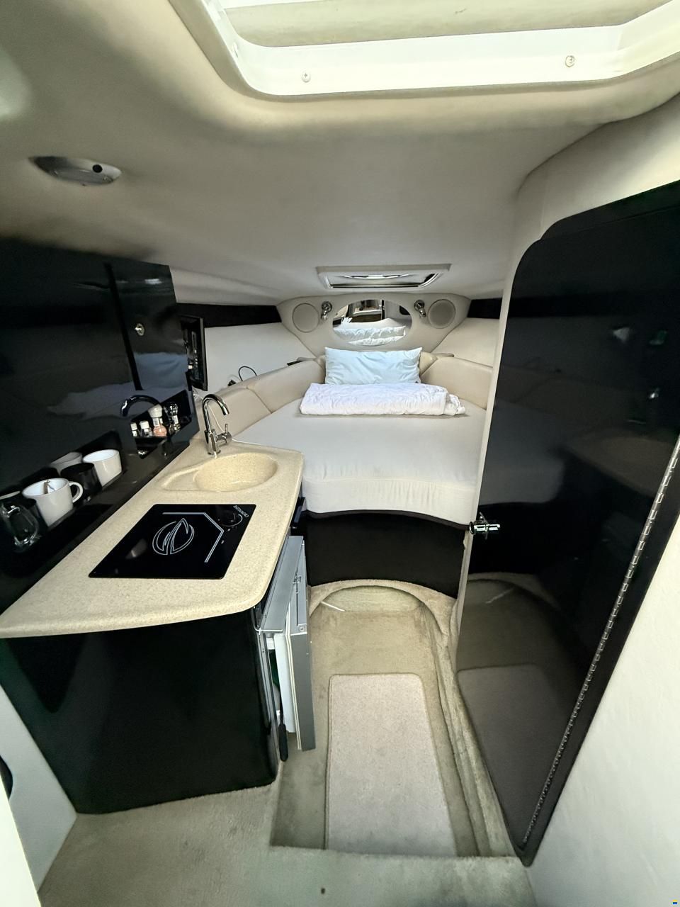 Crownline 260CR