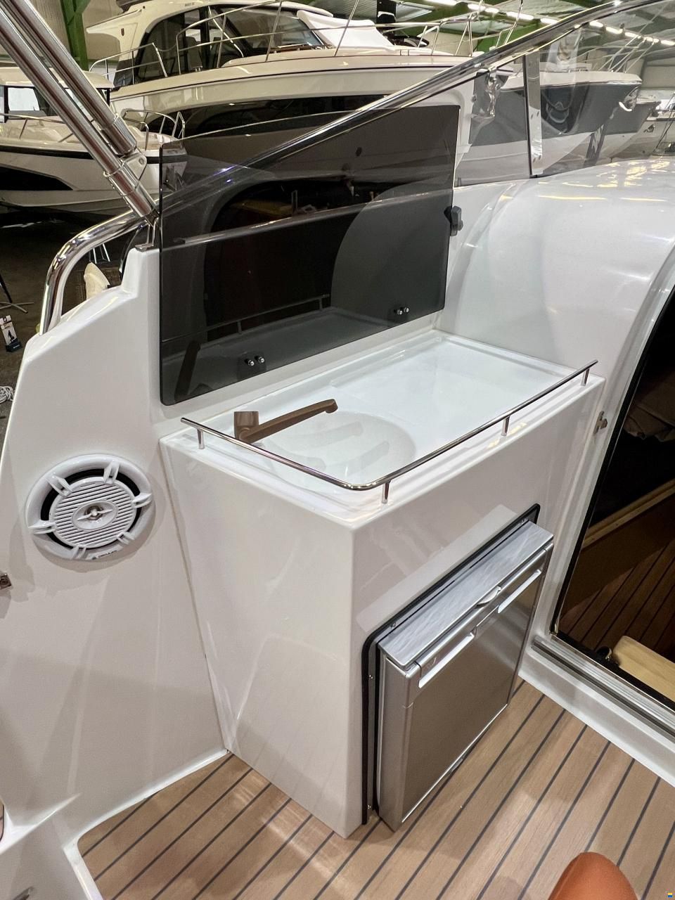 Aqua Royal 680