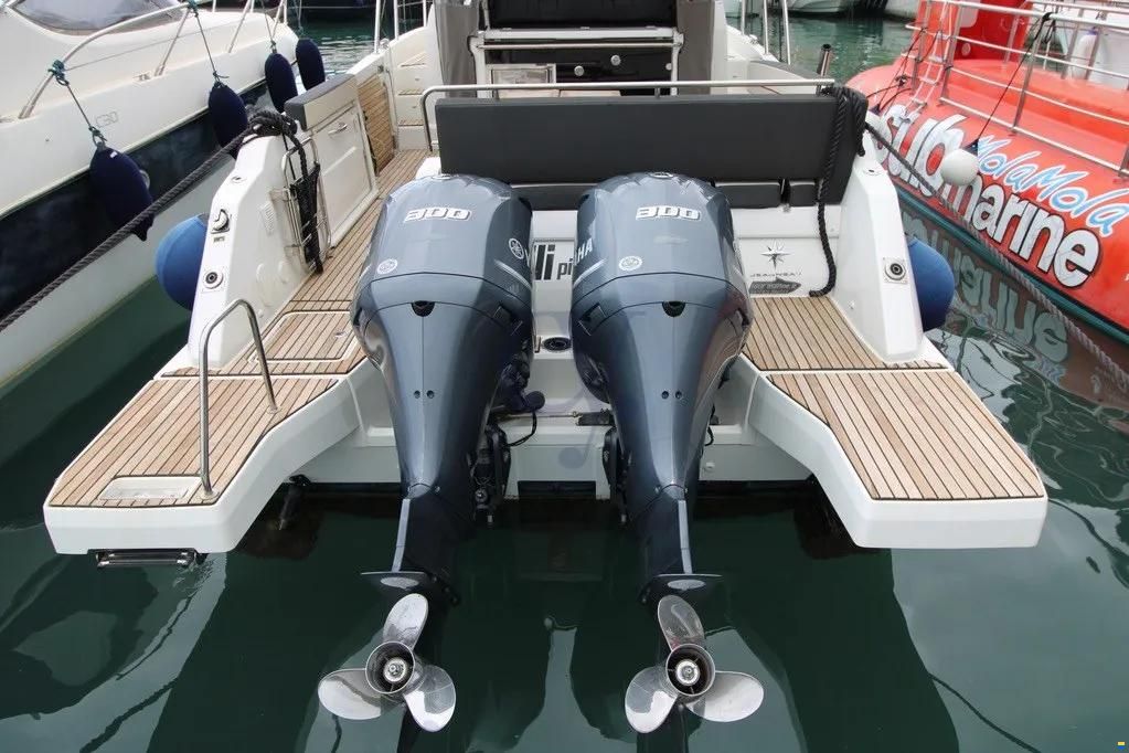 Jeanneau Cap Camarat 10.5 WA 2 Serie