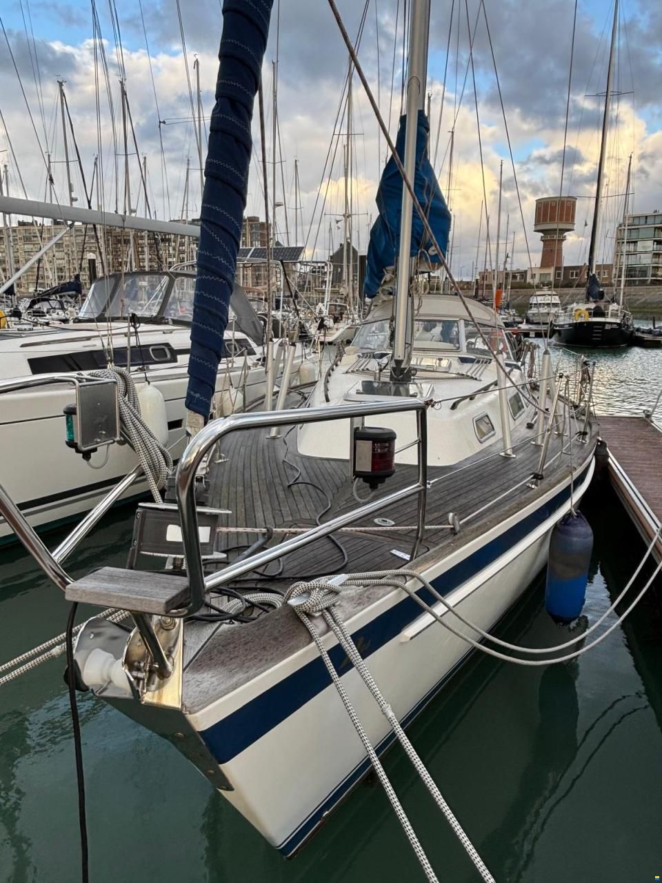 Hallberg-Rassy 34