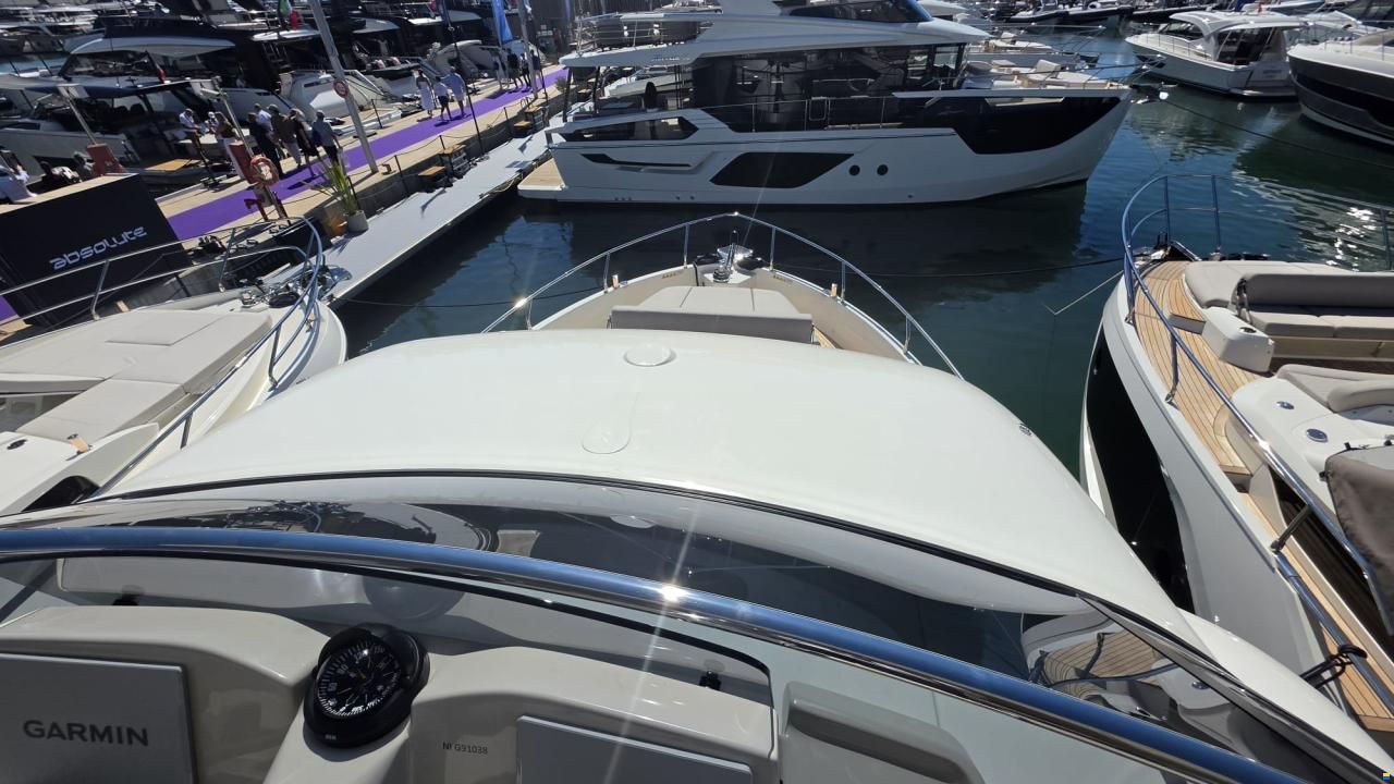 Absolute Navetta 53