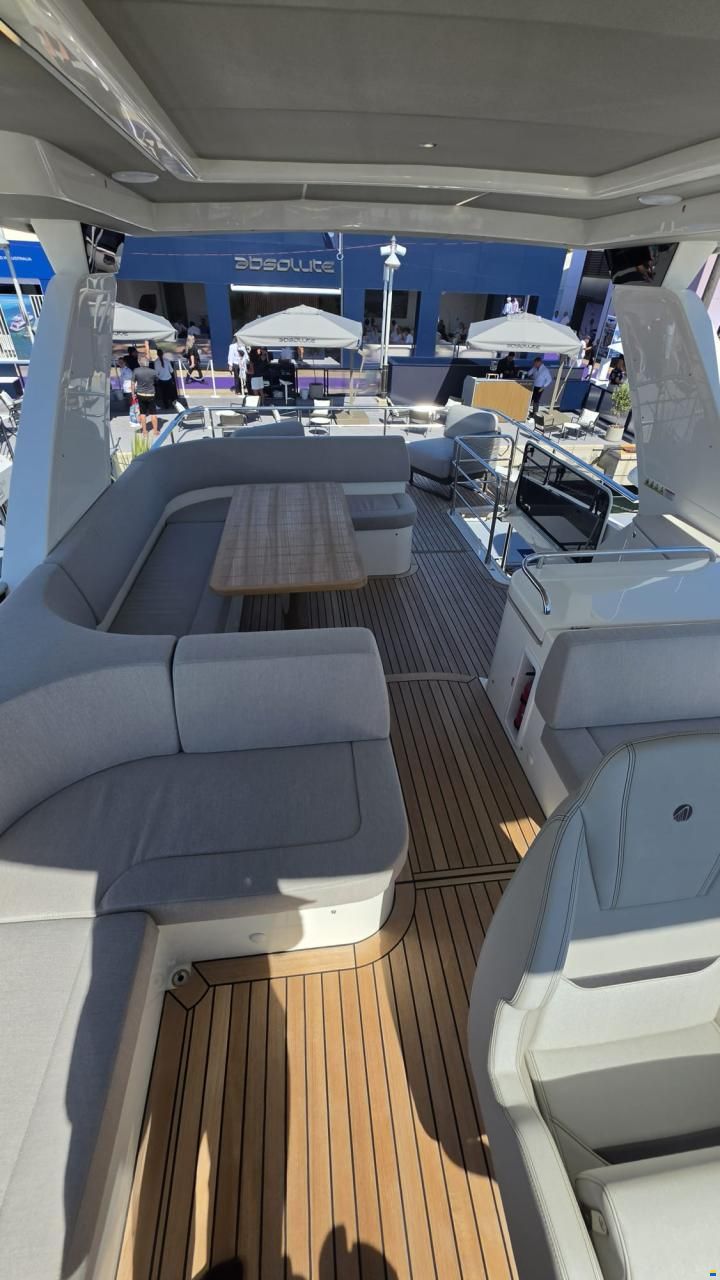Absolute Navetta 53