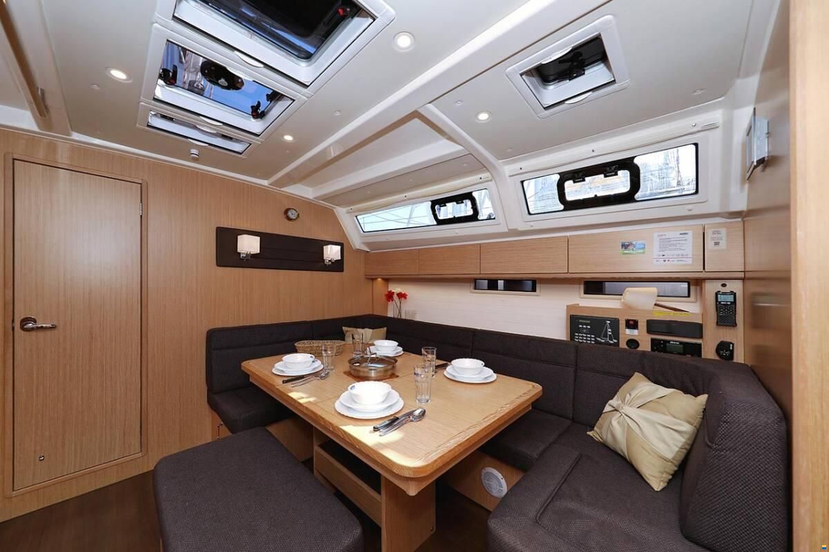 Bavaria CRUISER 46