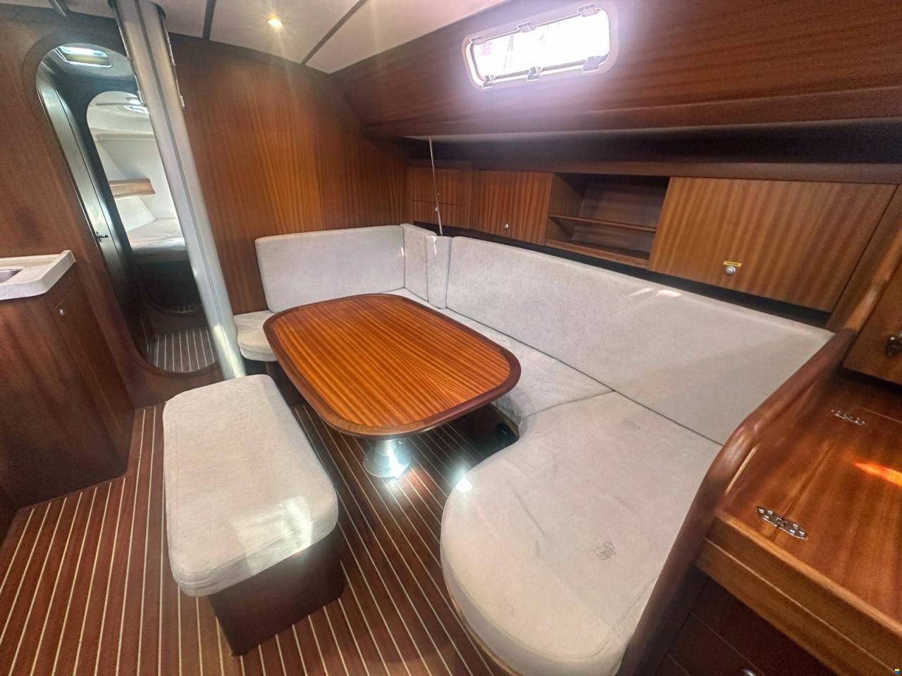 Salona 45