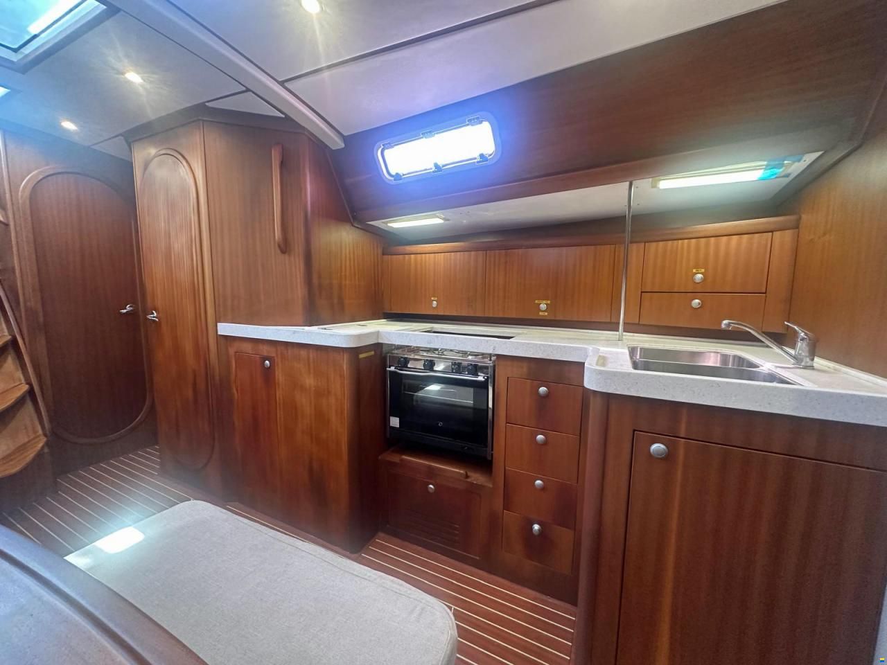 Salona 45