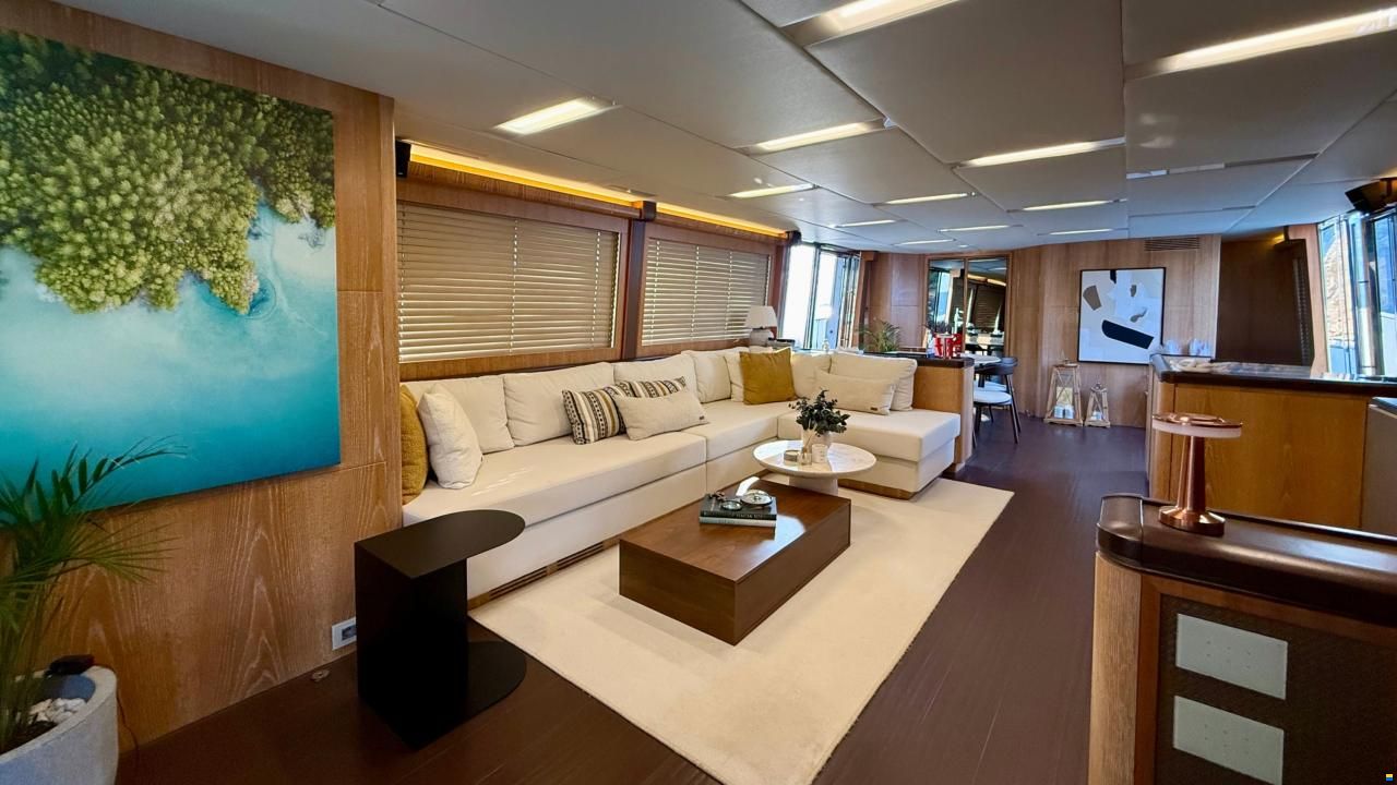 Monte Carlo Yachts 86