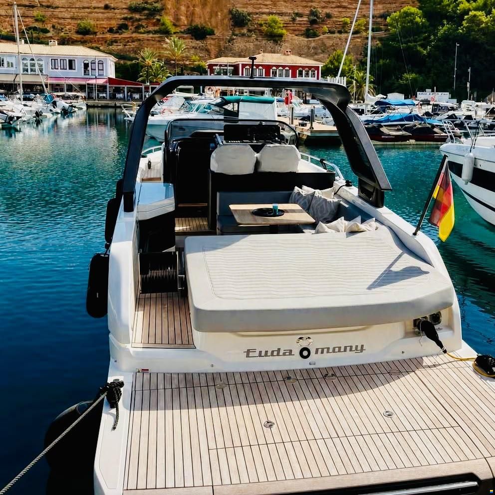 Cranchi A32 Luxury Tender