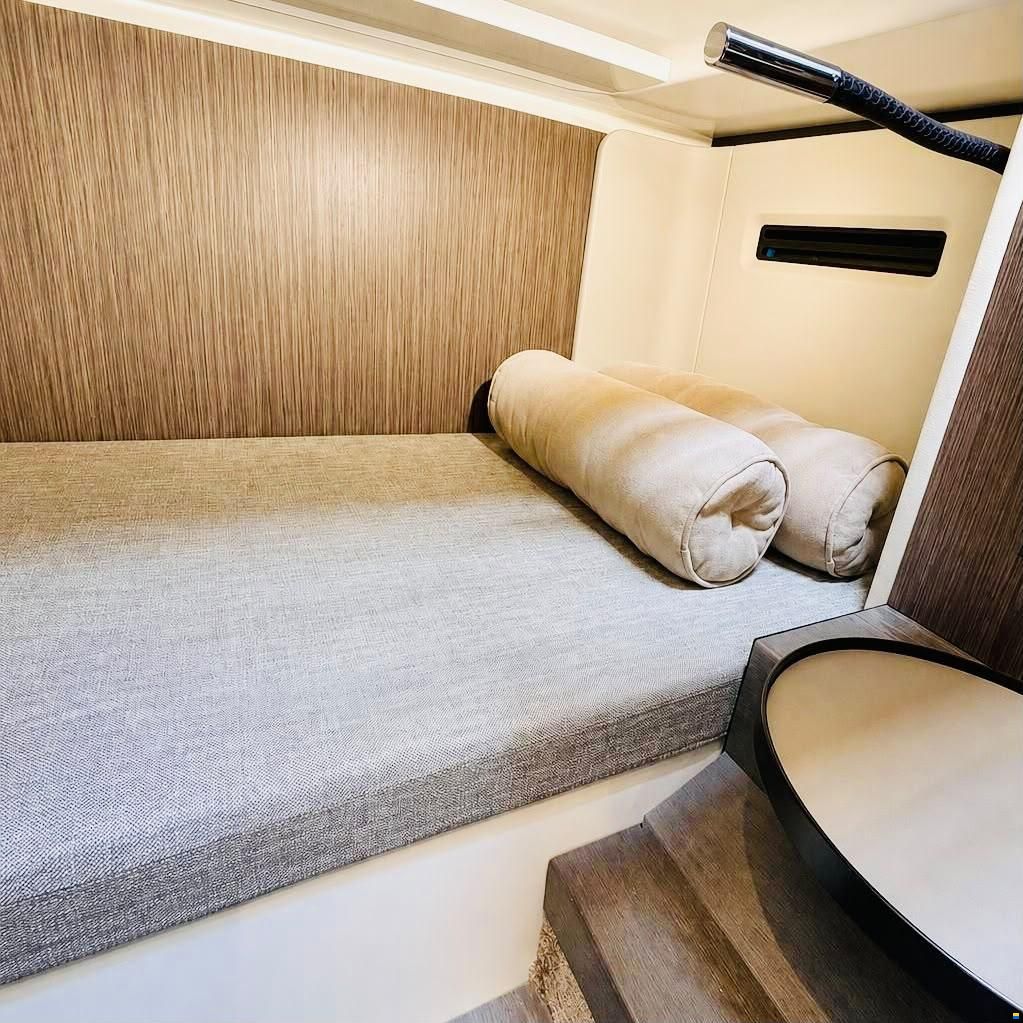 Cranchi A32 Luxury Tender