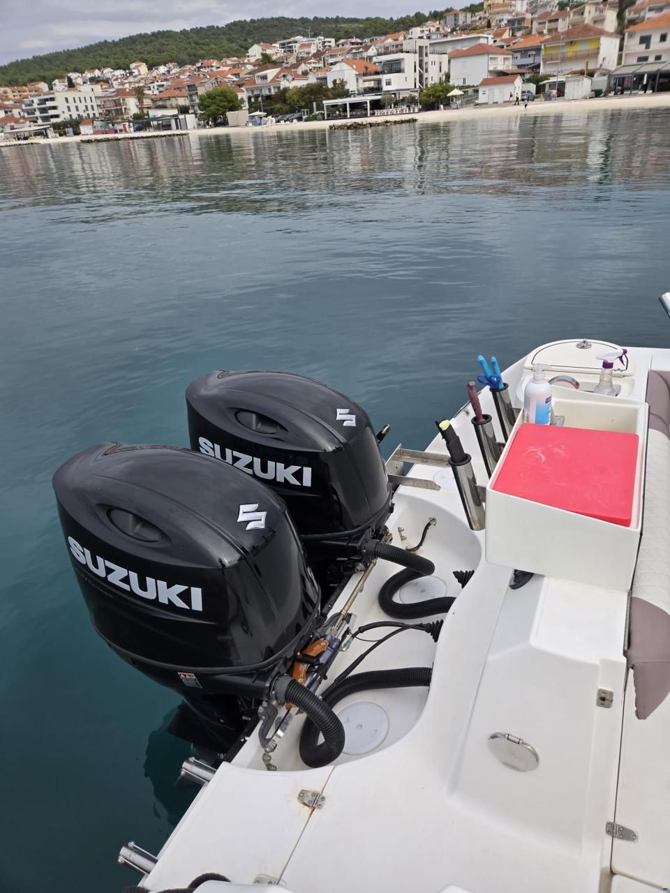 Boston Whaler Conquest 255