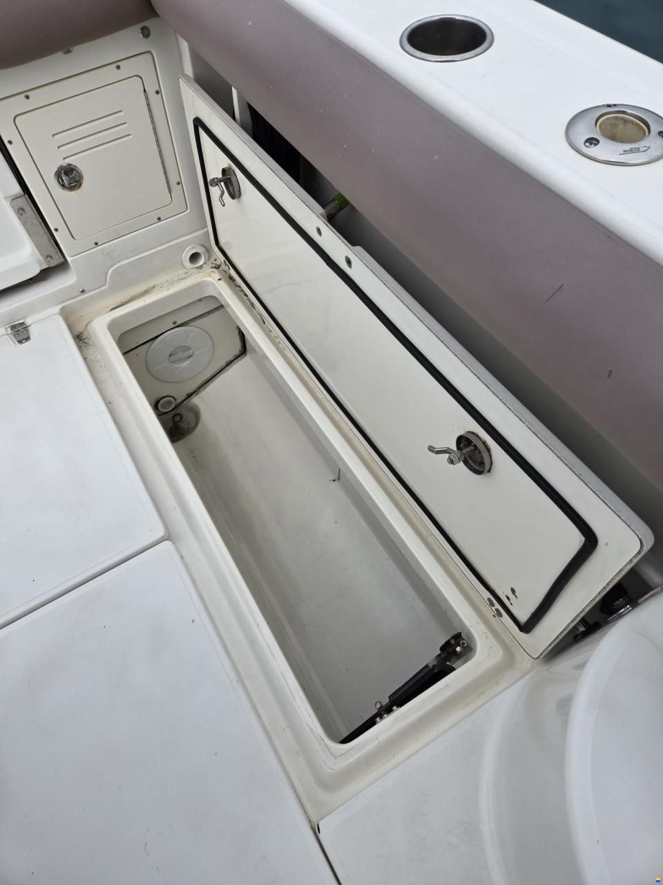Boston Whaler Conquest 255