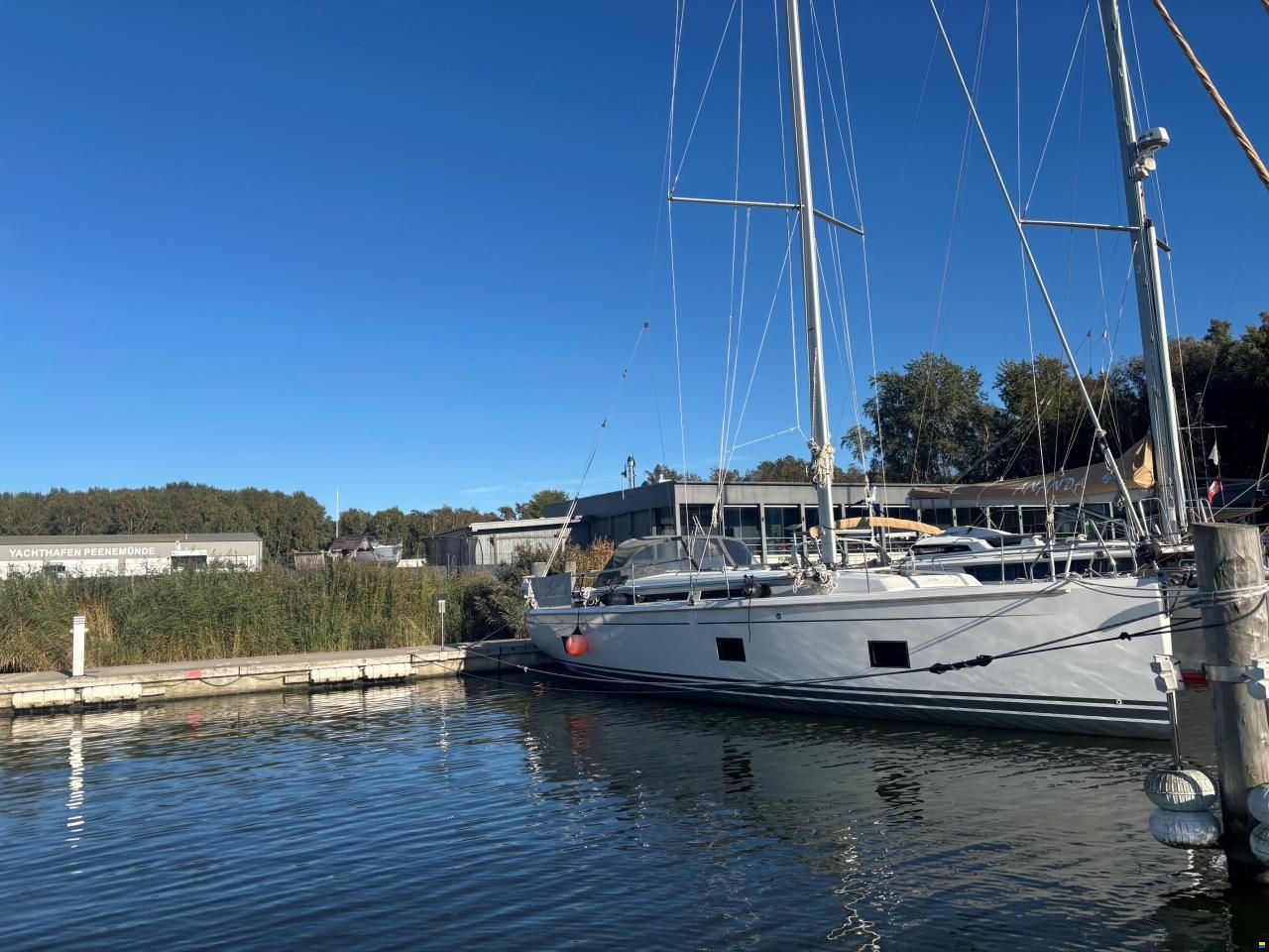 Hanse 418