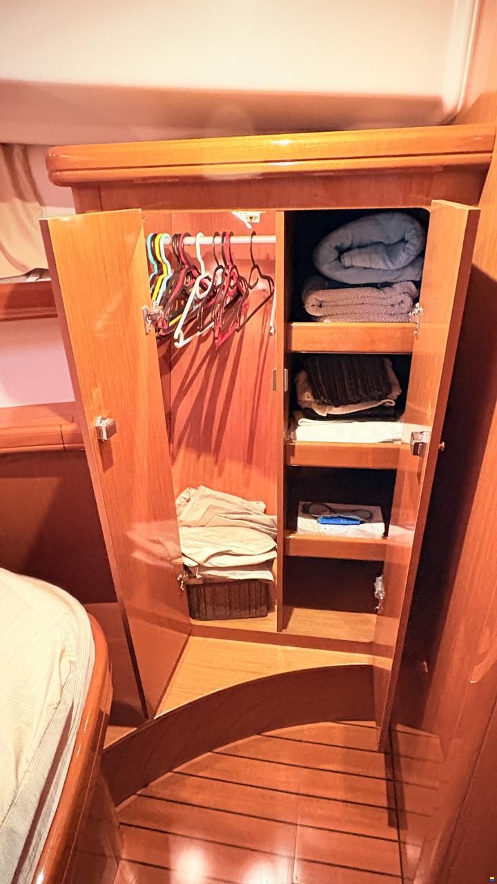 Beneteau Swift Trawler 42