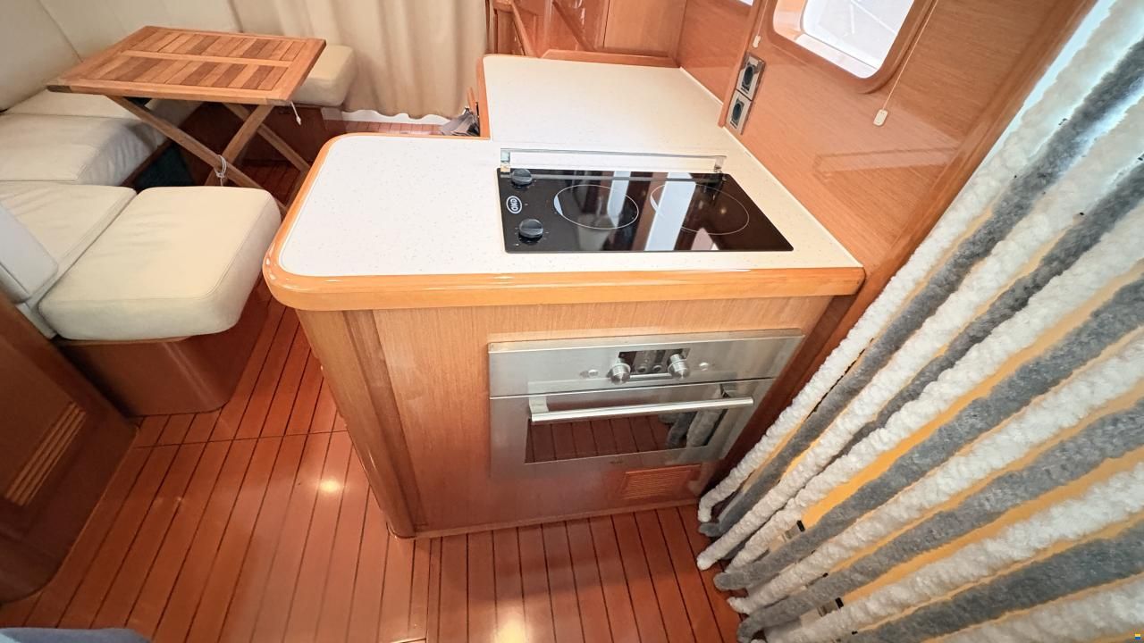 Beneteau Swift Trawler 42