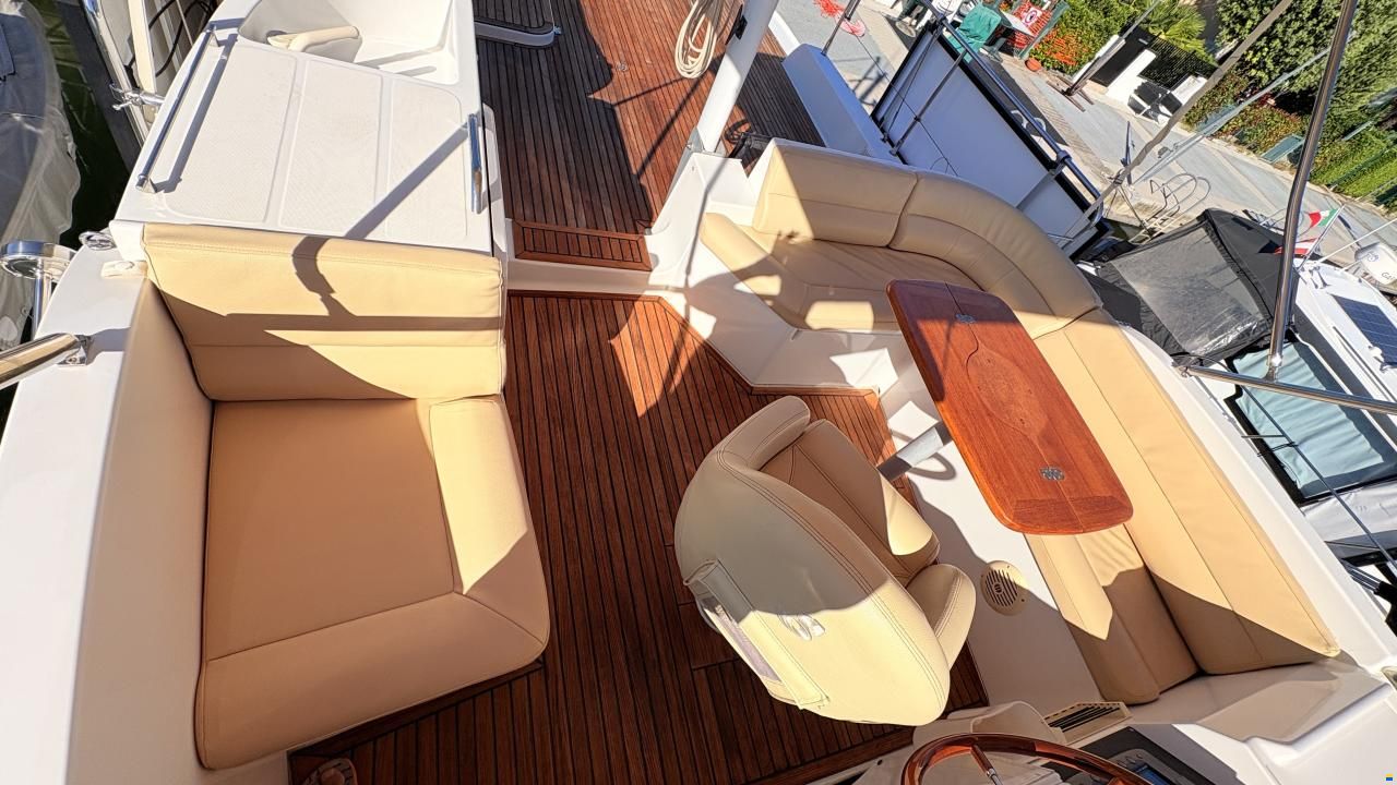Beneteau Swift Trawler 42