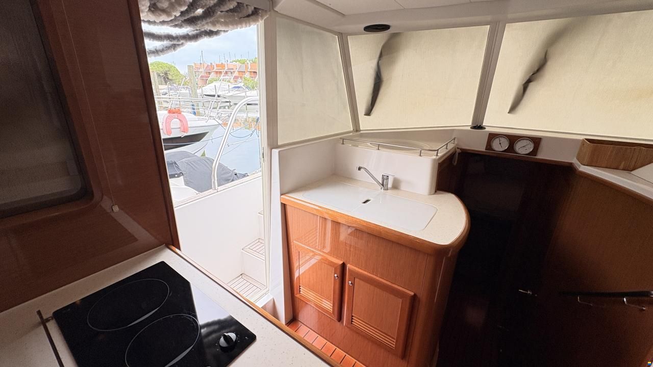 Beneteau Swift Trawler 42