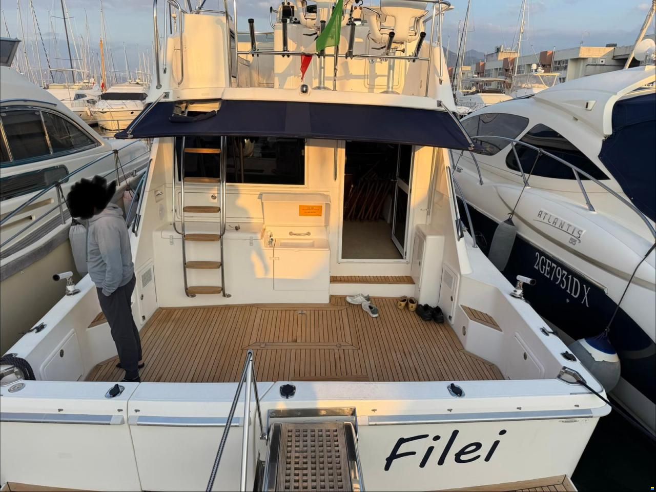 Riviera Marine 43