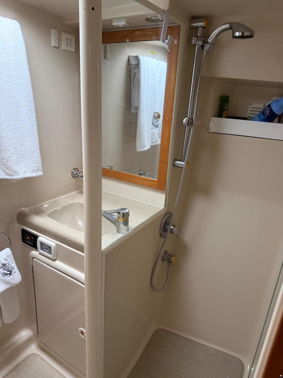 Riviera Marine 43
