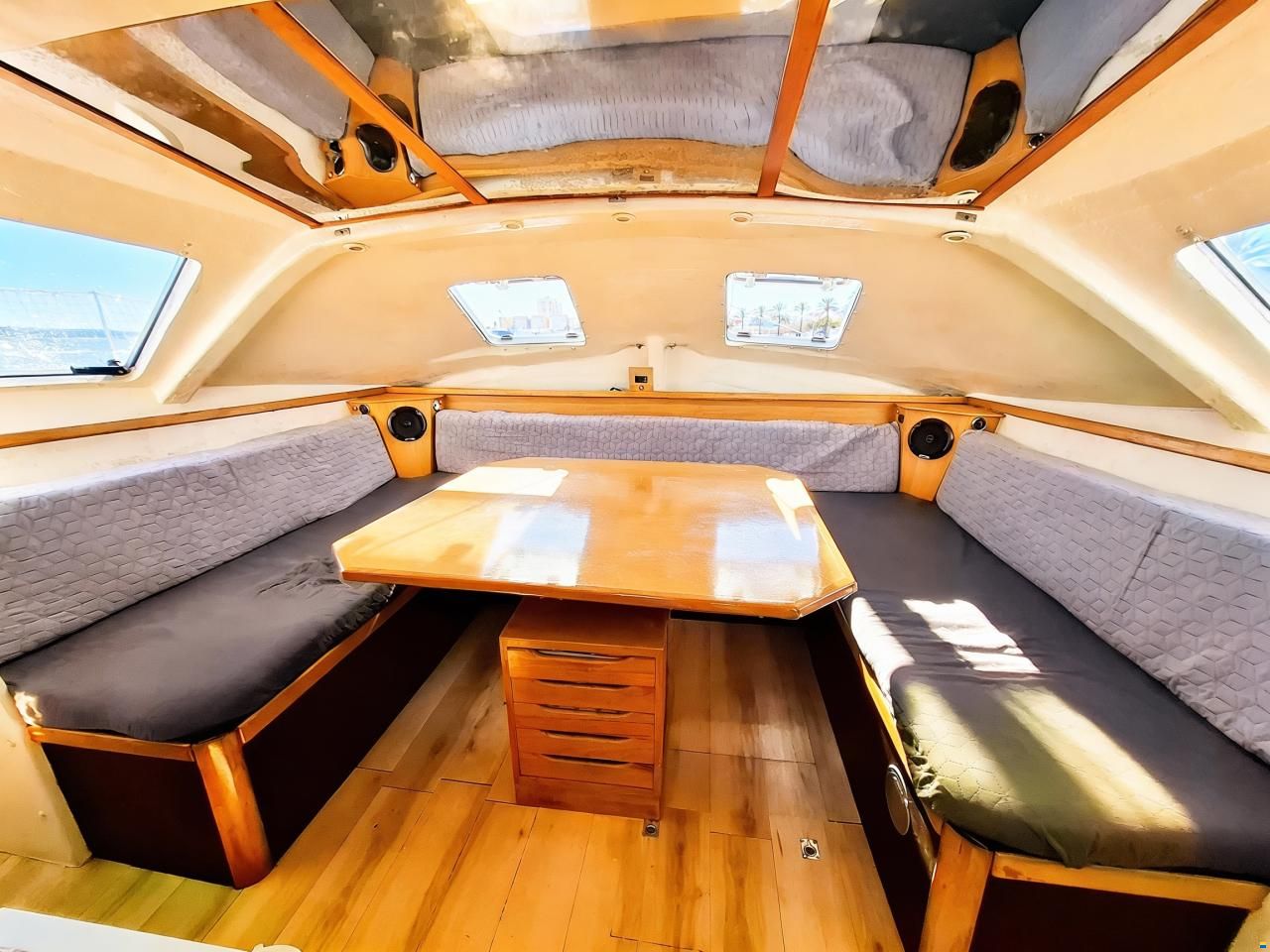 Catana 40C - 44