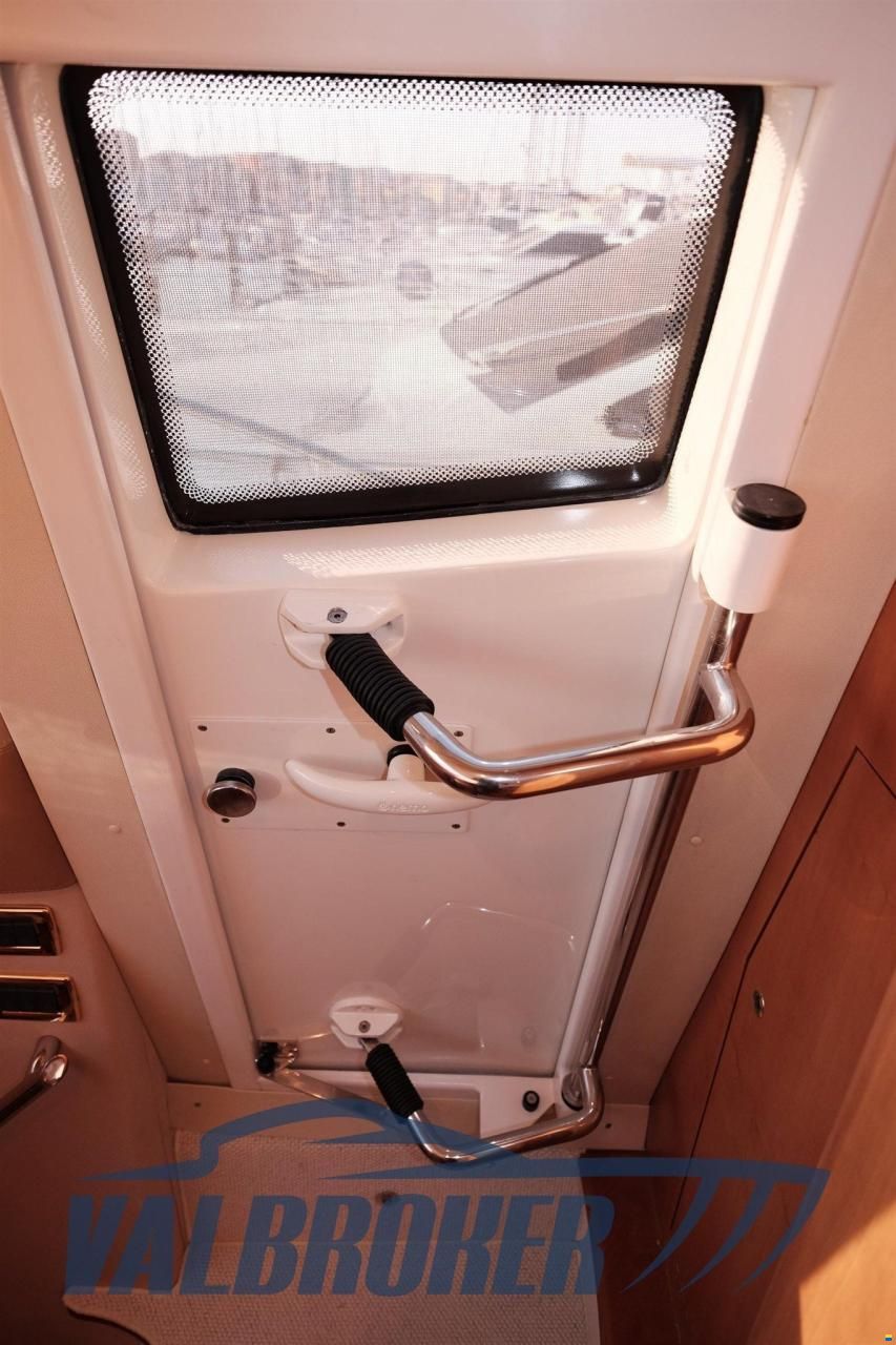 Azimut 68