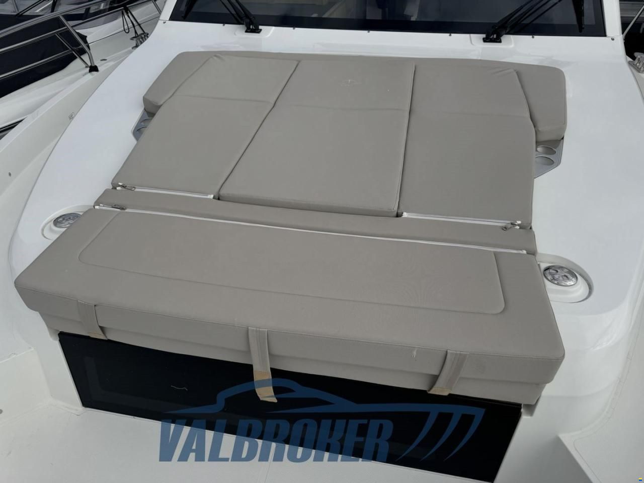 Sealine F430