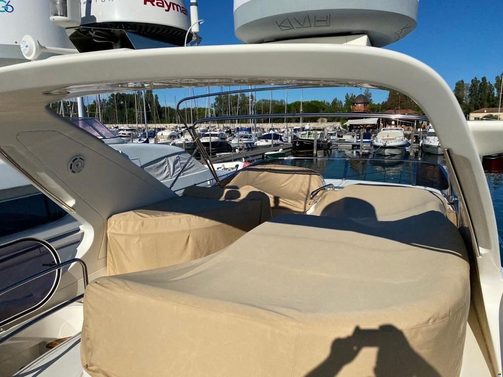 Azimut AZ 62
