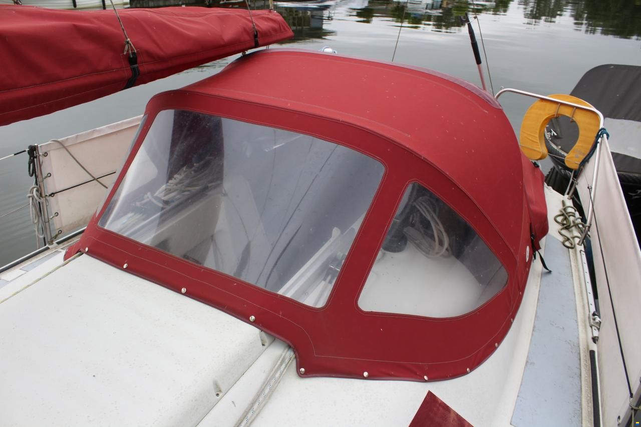 Dehler 28