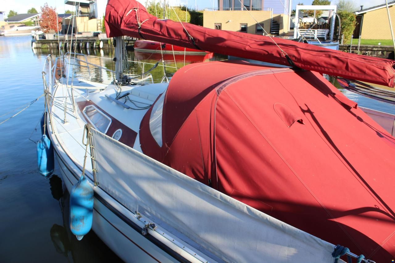 Dehler 28