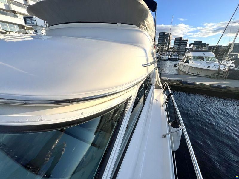 Sea Ray 400 Sedan Bridge