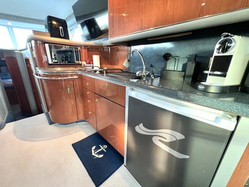 Sea Ray 400 Sedan Bridge