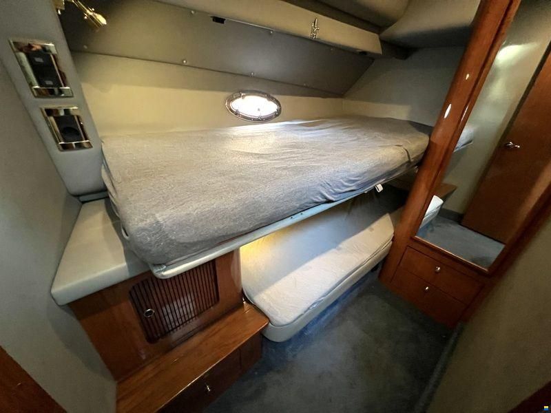 Sea Ray 400 Sedan Bridge