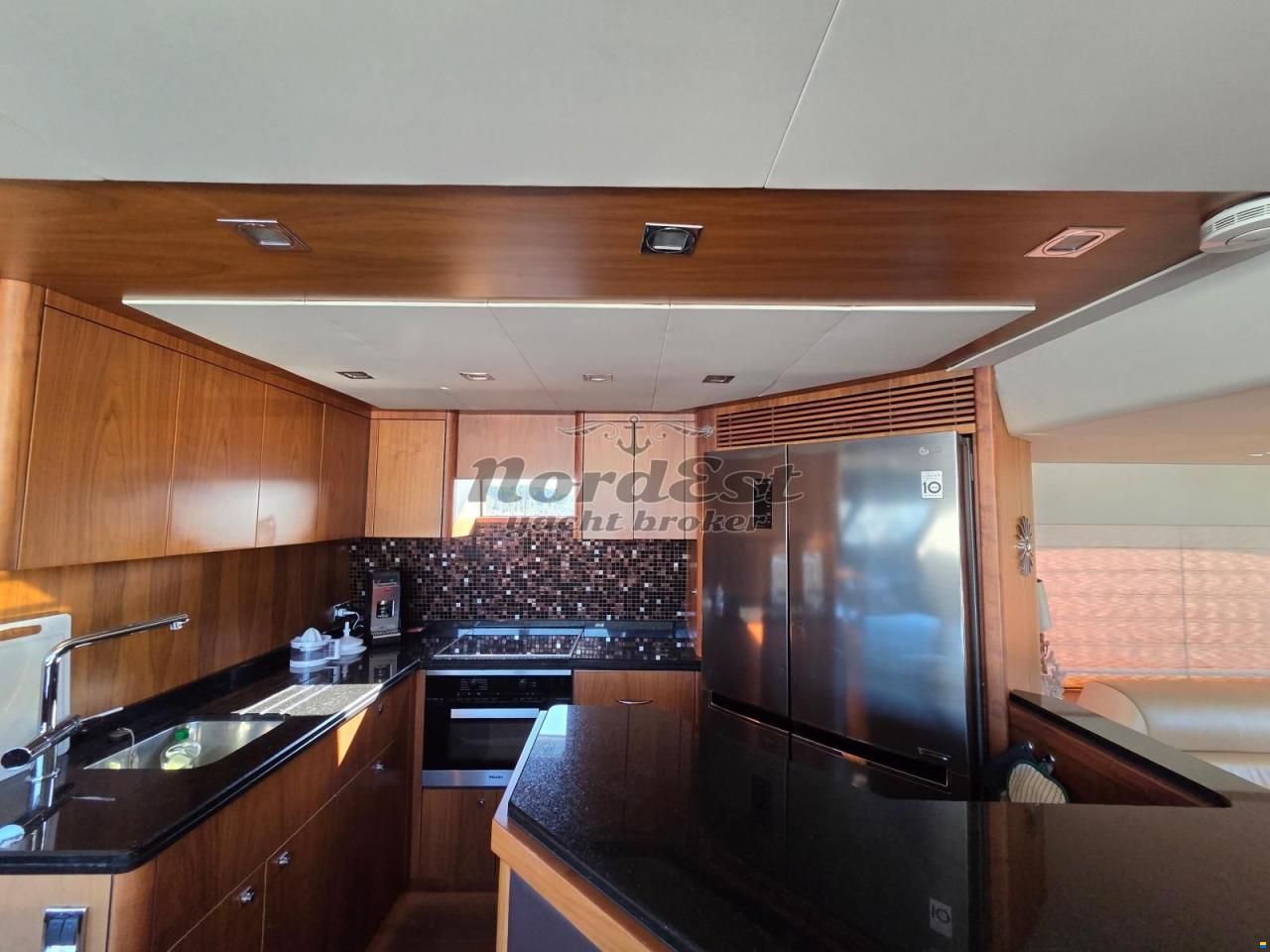 Sunseeker Manhattan 70