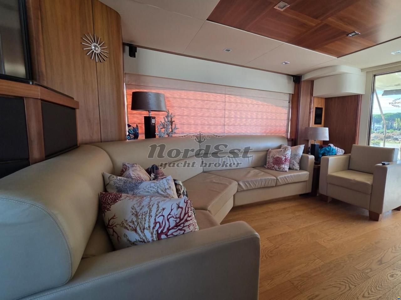 Sunseeker Manhattan 70