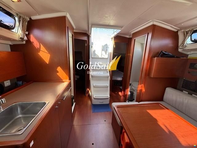 Beneteau Oceanis 38.1