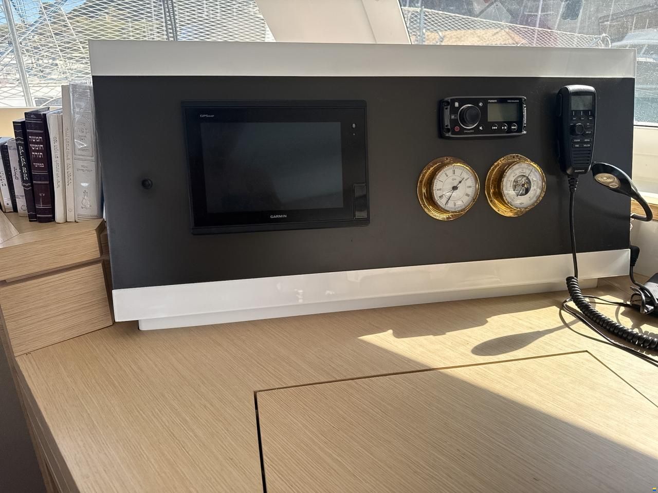 Fountaine Pajot Lucia 40