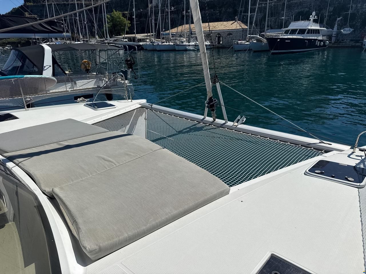 Fountaine Pajot Lucia 40