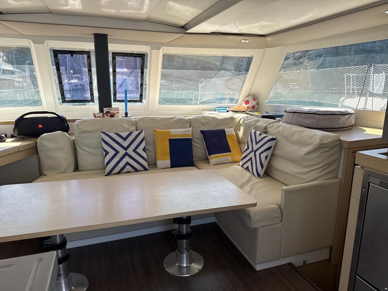 Fountaine Pajot Lucia 40