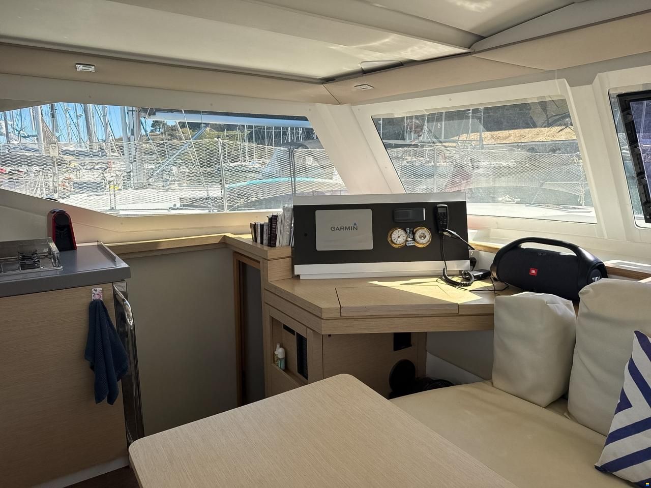 Fountaine Pajot Lucia 40