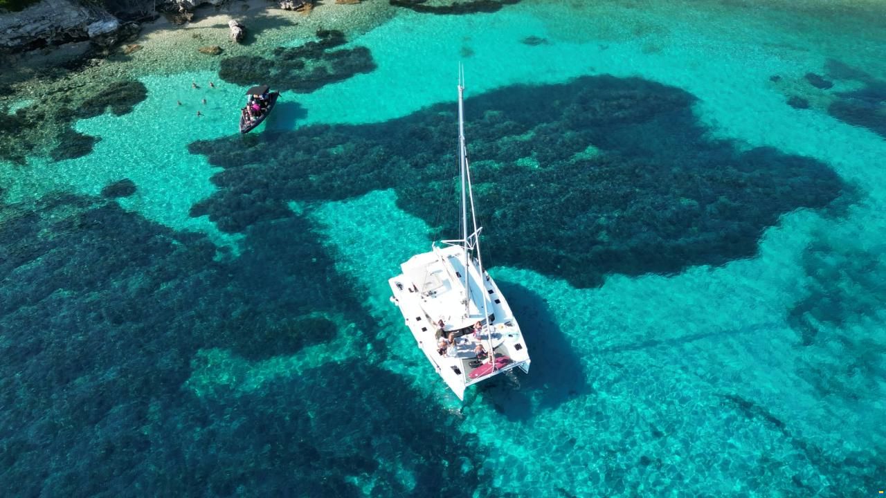 Fountaine Pajot Lucia 40