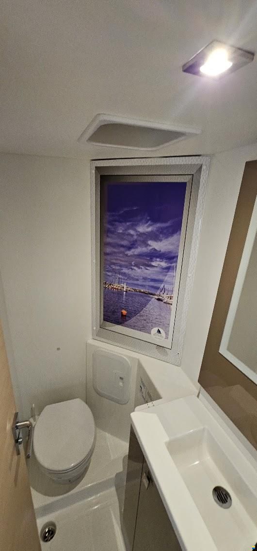 Fountaine Pajot Lucia 40