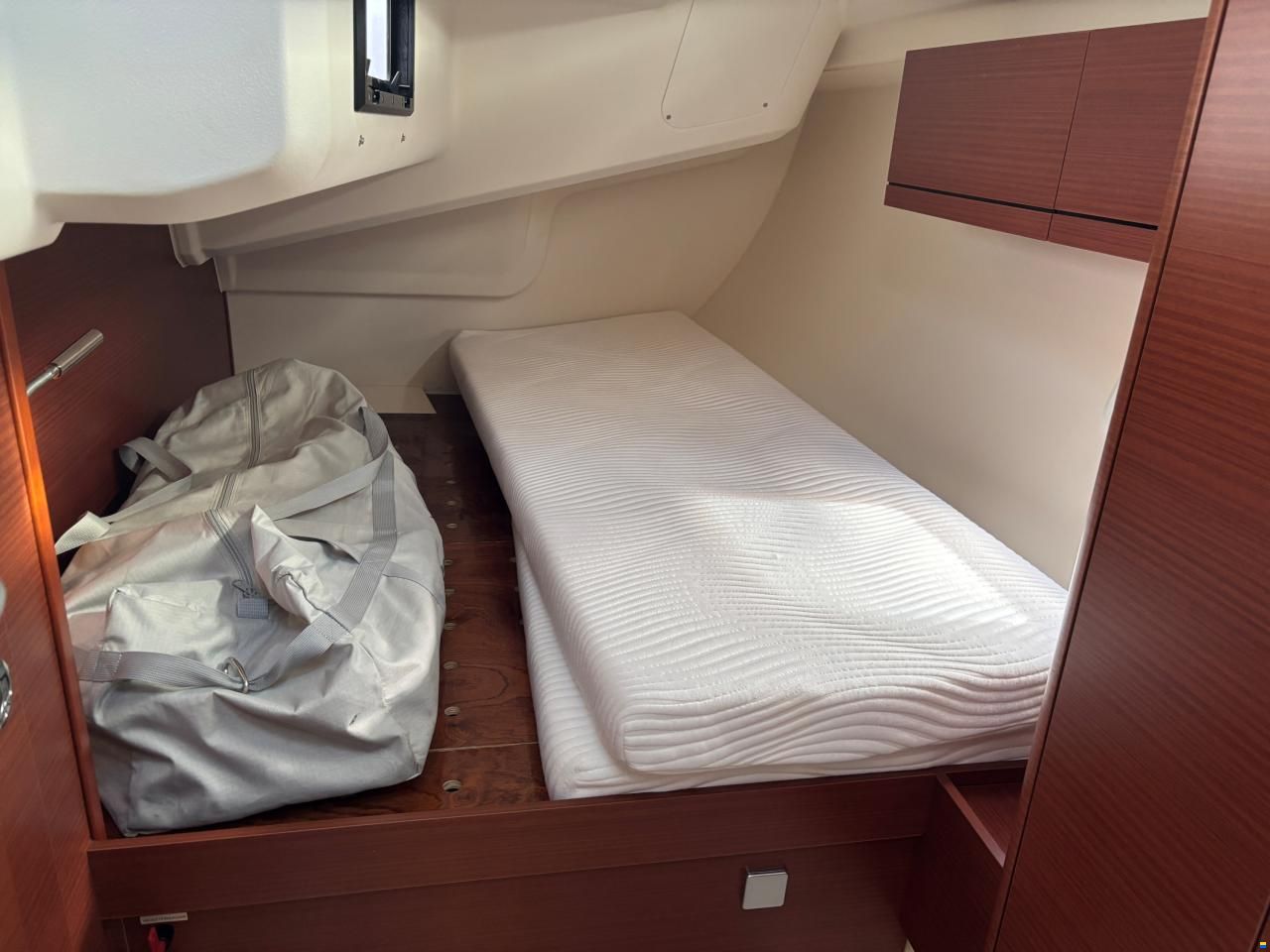 Hanse 418