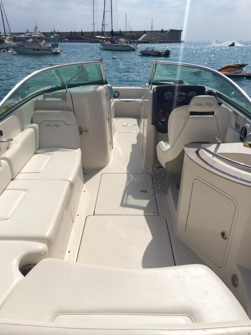 Sea Ray 260 Sundeck